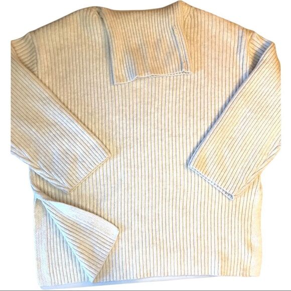 H&M medium creme rib turtle neck sweater - Picture 1 of 3